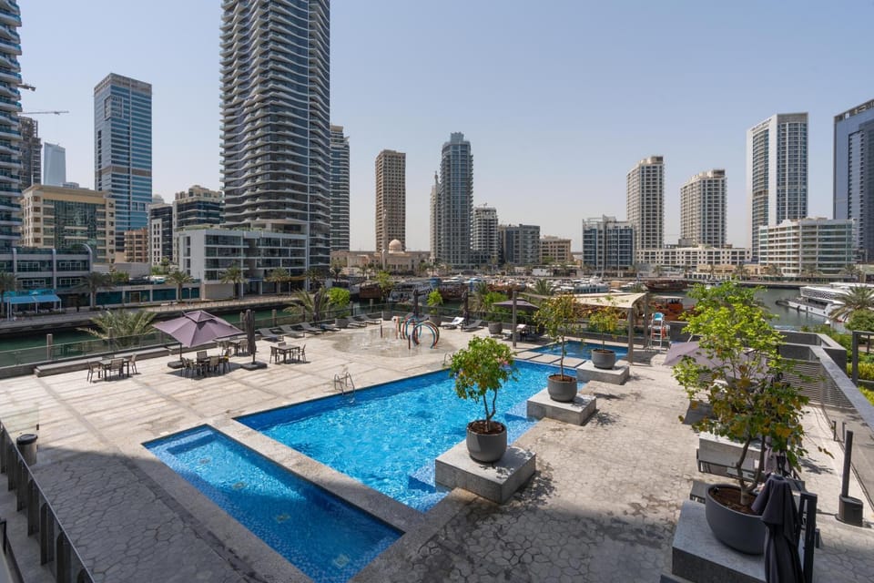 Property building, Day, City view, Pool view, Swimming pool, Location, sunbed