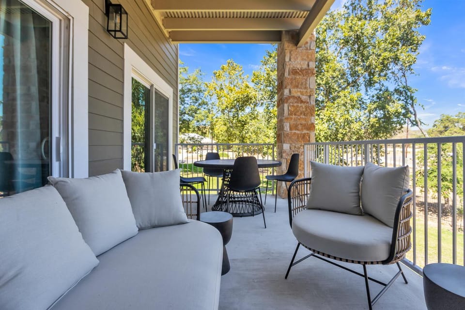 Patio, View (from property/room), Balcony/Terrace