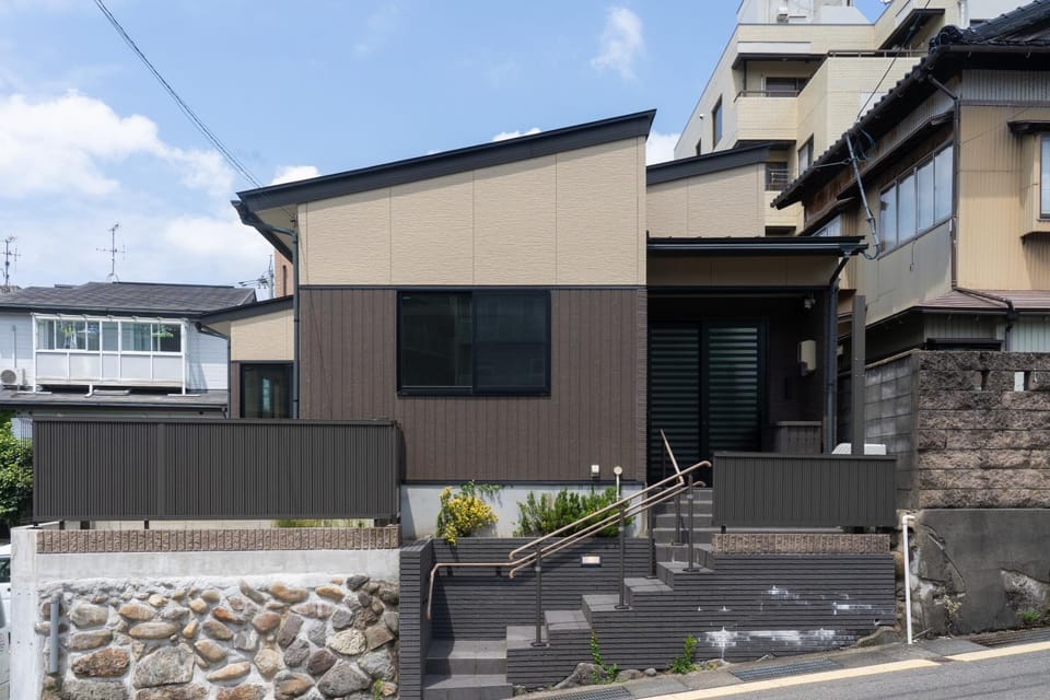 Property building, Day