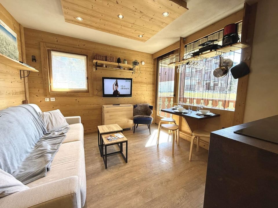 Charmant studio à 300m des pistes et commerces du Cernix - balcon, parking, casier à skis - FR-1-595-99 Apartment in Haute-Savoie