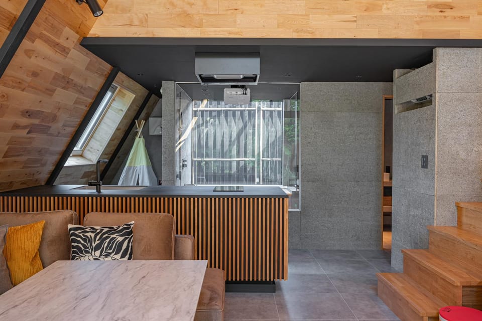 Kitchen or kitchenette, Living room