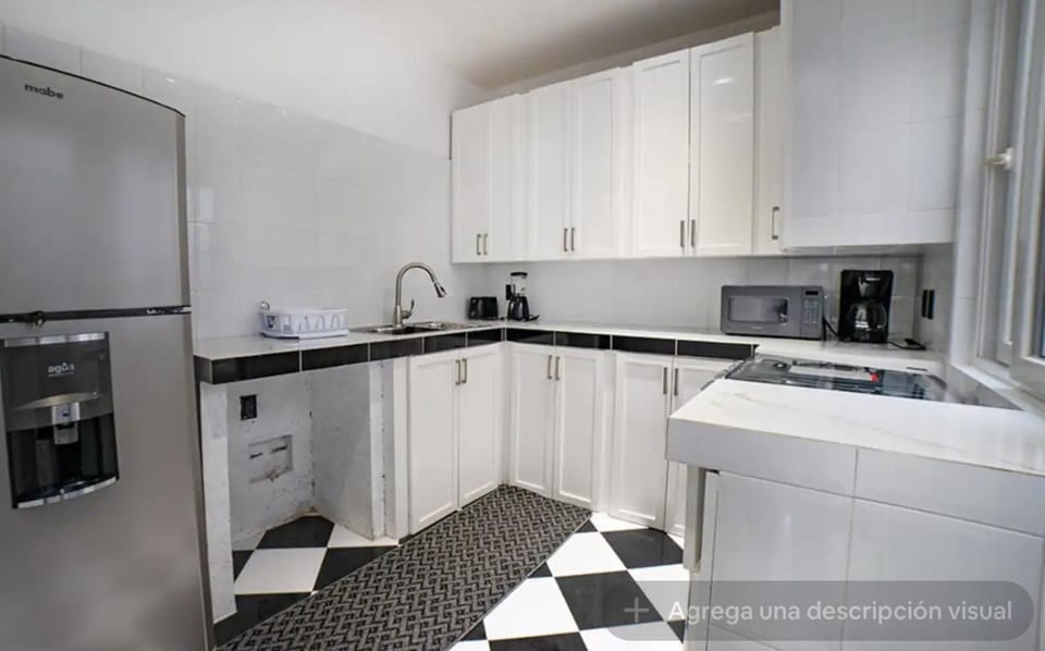 Gold 18 Cama Matrimonial Cama Individual y Baño Privado Externo Apartment in Mexico City