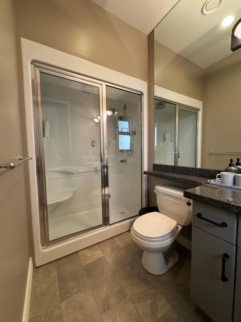 Shower, Toilet