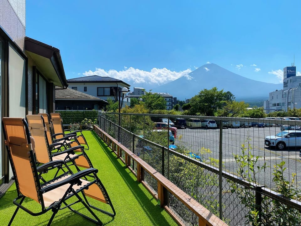 Natural landscape, Mountain view, sunbed