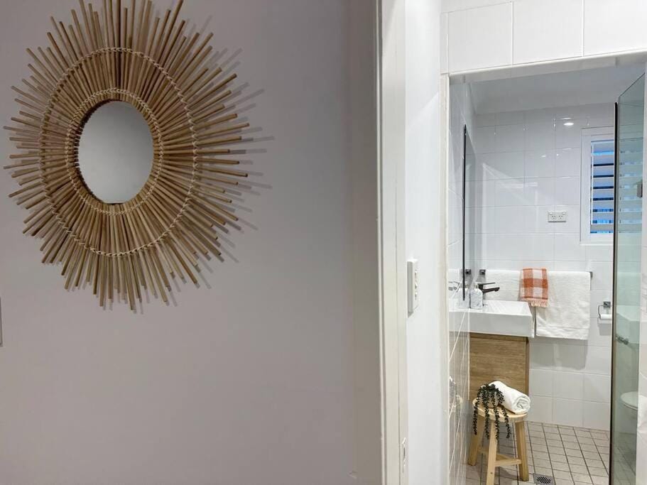Casa Solé - Calm 1BR Escape by Towradgi Beach Apartment in Towradgi