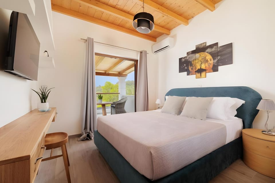 Living room, Bedroom