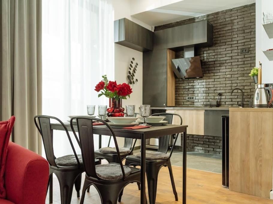 Central 11 Apartment - New Building & Parking Apartment in Bucharest