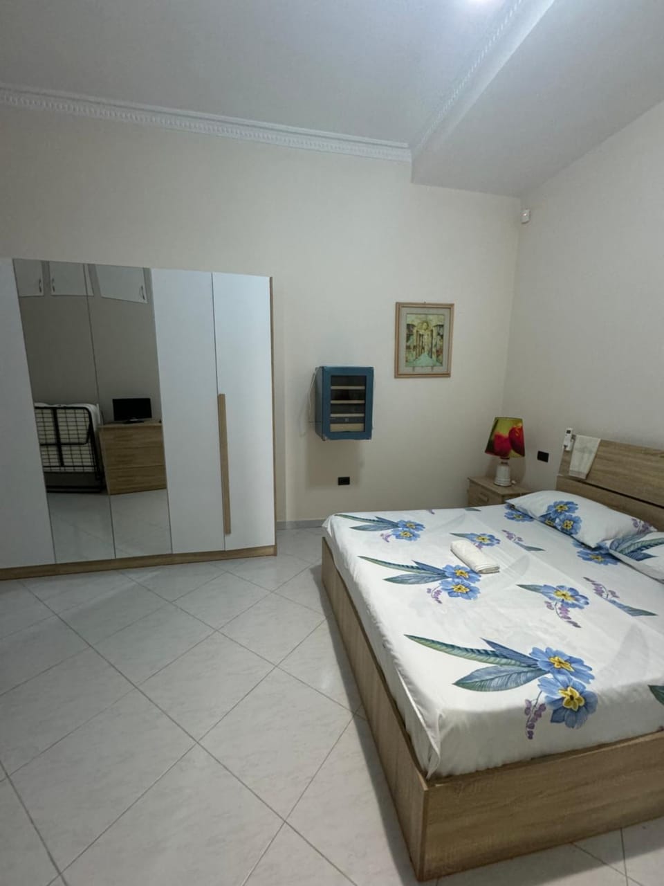 Bed, Photo of the whole room, Bedroom, wardrobe