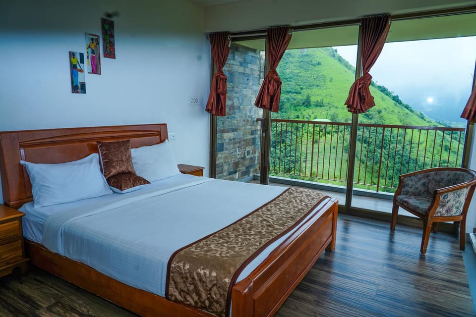 Balcony/Terrace, Mountain view