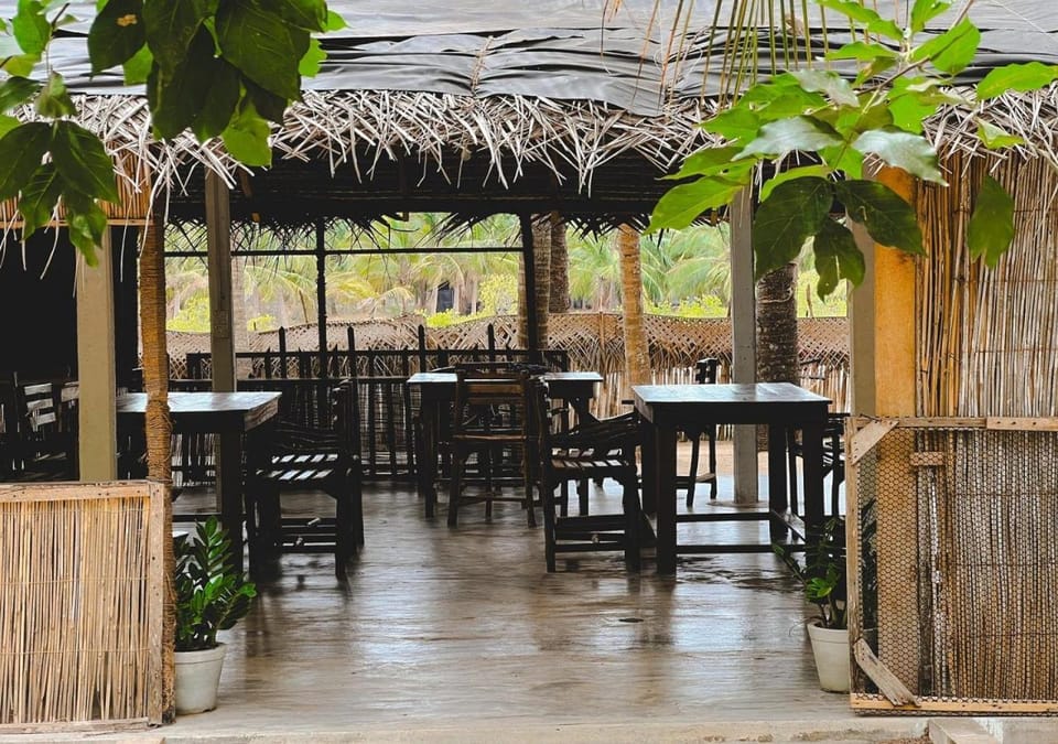 Property building, Restaurant/places to eat