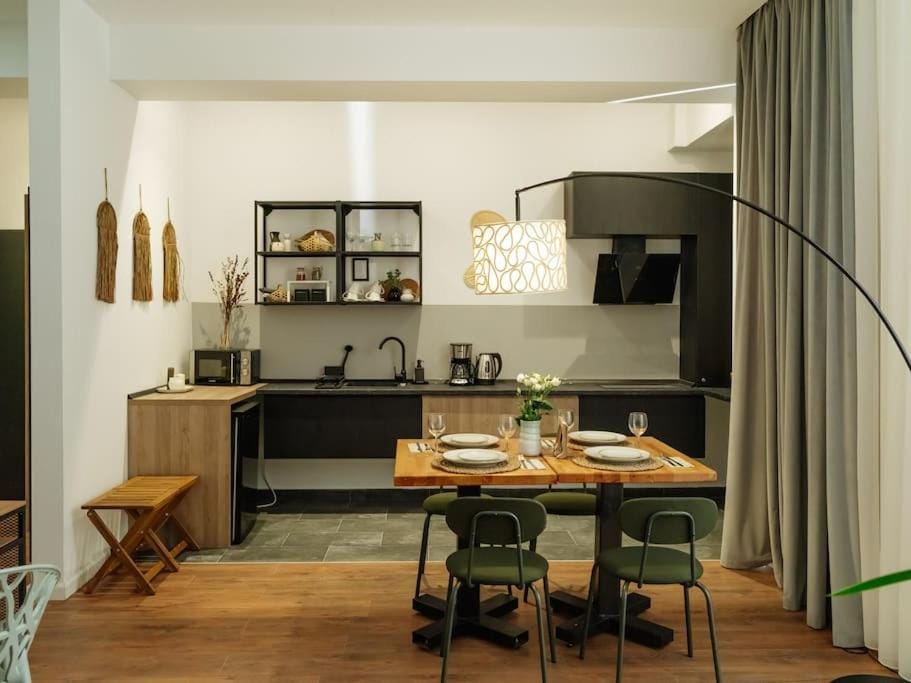 Central 14 Apartment - New Building & Parking Apartment in Bucharest