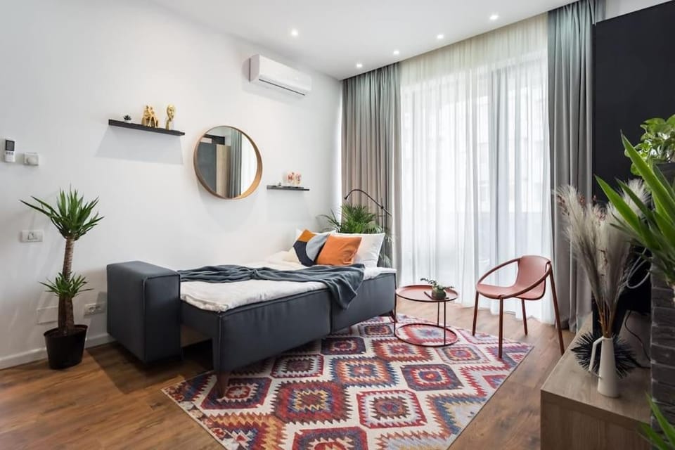 Central 15 Apartment - New Building & Parking Apartment in Bucharest