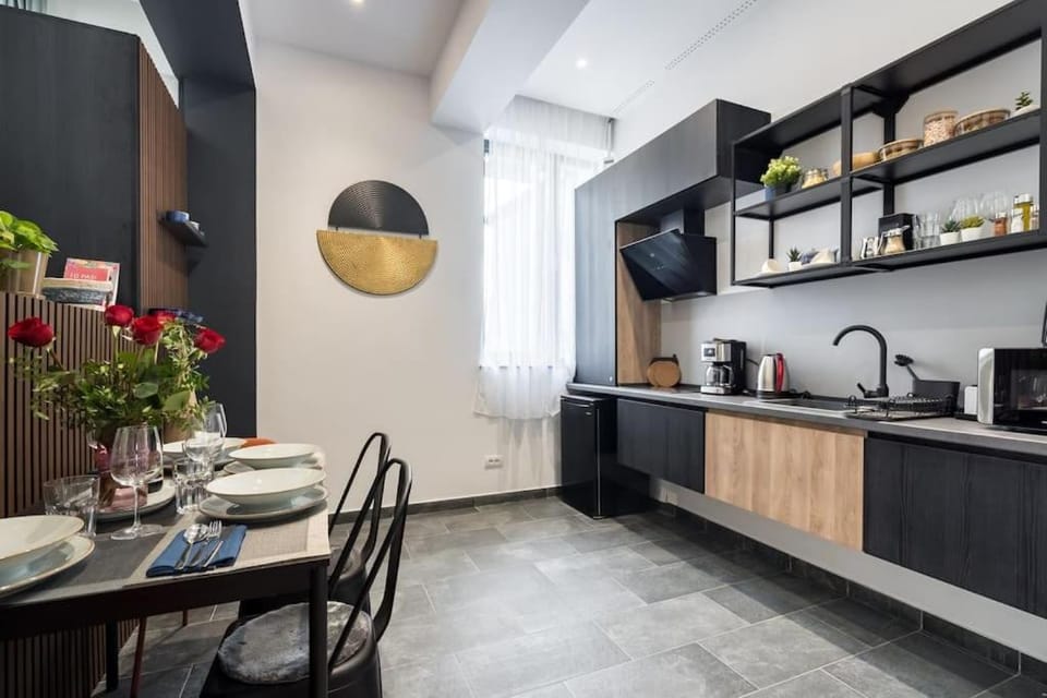 Central 15 Apartment - New Building & Parking Apartment in Bucharest