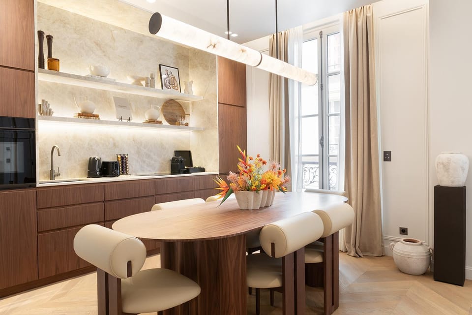 Kitchen or kitchenette, Dining area, toaster