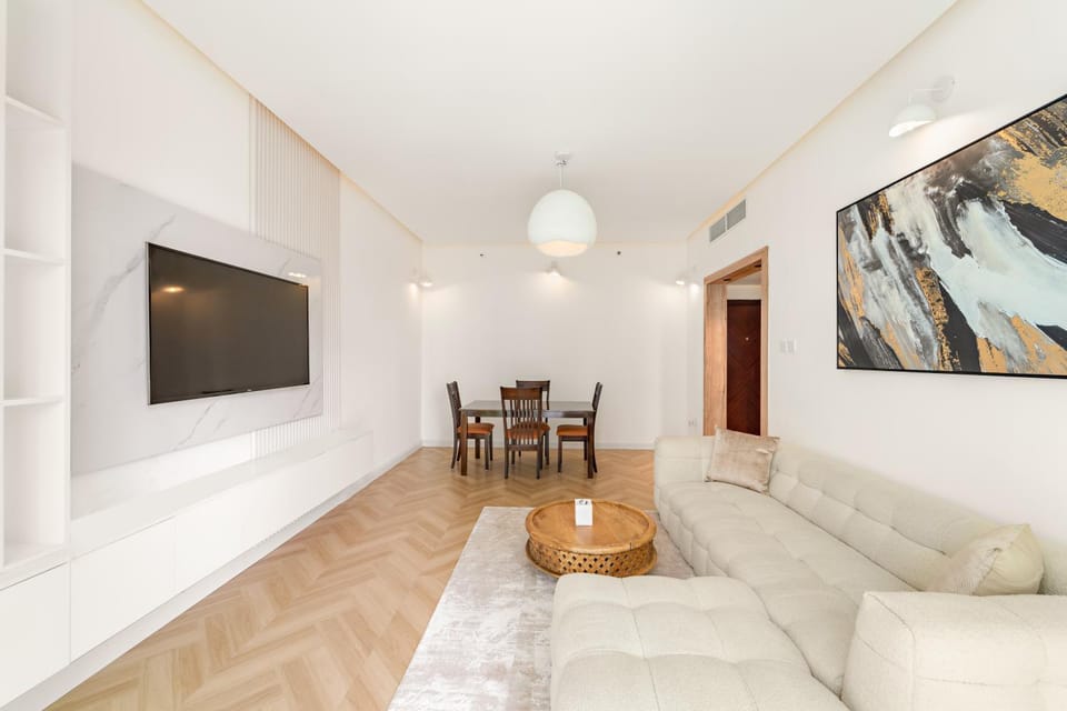 Stunning 1BR Apartment close to Dubai Marina Walk Apartment in Dubai