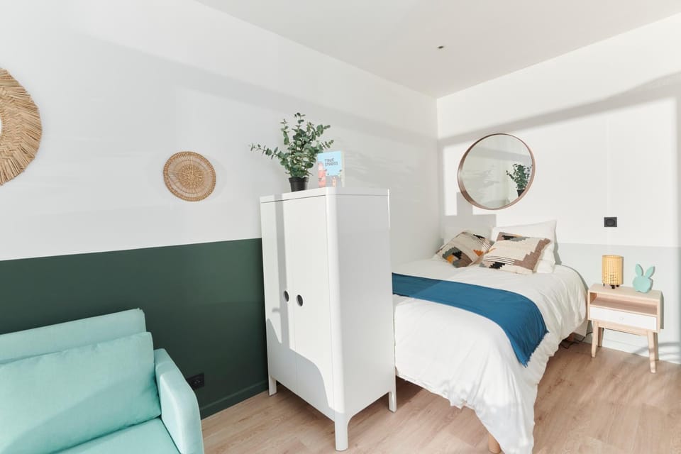 Bed, Bedroom