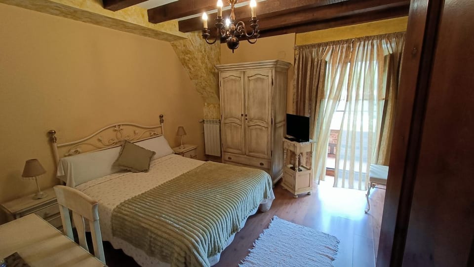 Posada Medieval El Manjon Inn in Western coast of Cantabria