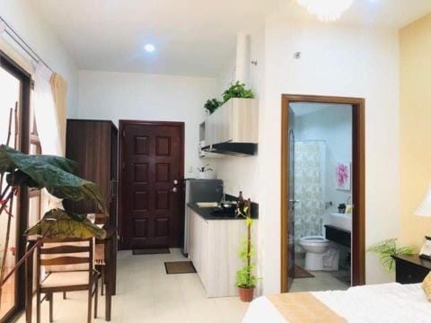 Modern Studio Gem - Two Balconies with Ocean & Mountain Views Apartment in Lapu-Lapu City