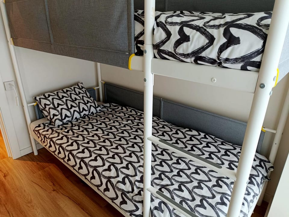 bunk bed