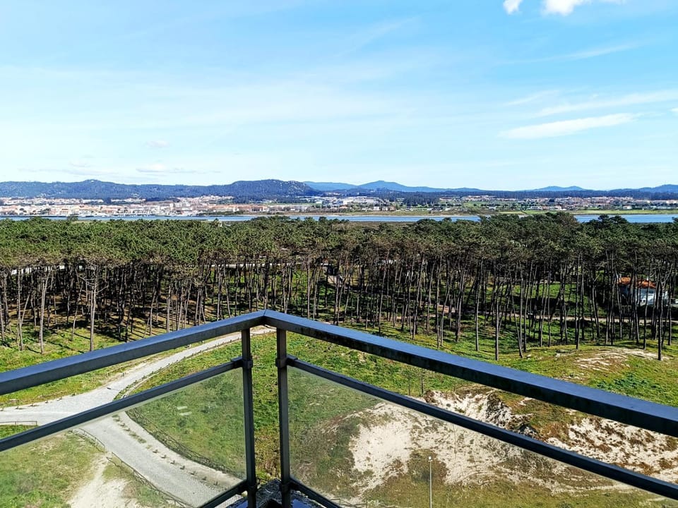 Balcony/Terrace, River view, Street view