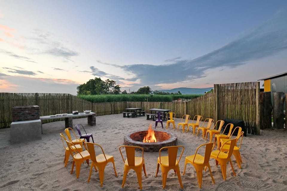 Natural landscape, BBQ facilities, Seating area, fireplace