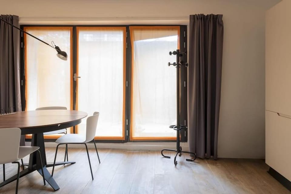 House of Sunflowers 15 min da Duomo Apartment in Milan