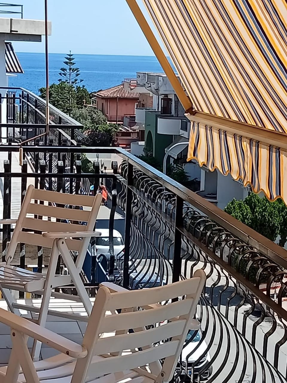 Patio, Day, Natural landscape, View (from property/room), Balcony/Terrace, Living room, Seating area, Dining area, Sea view