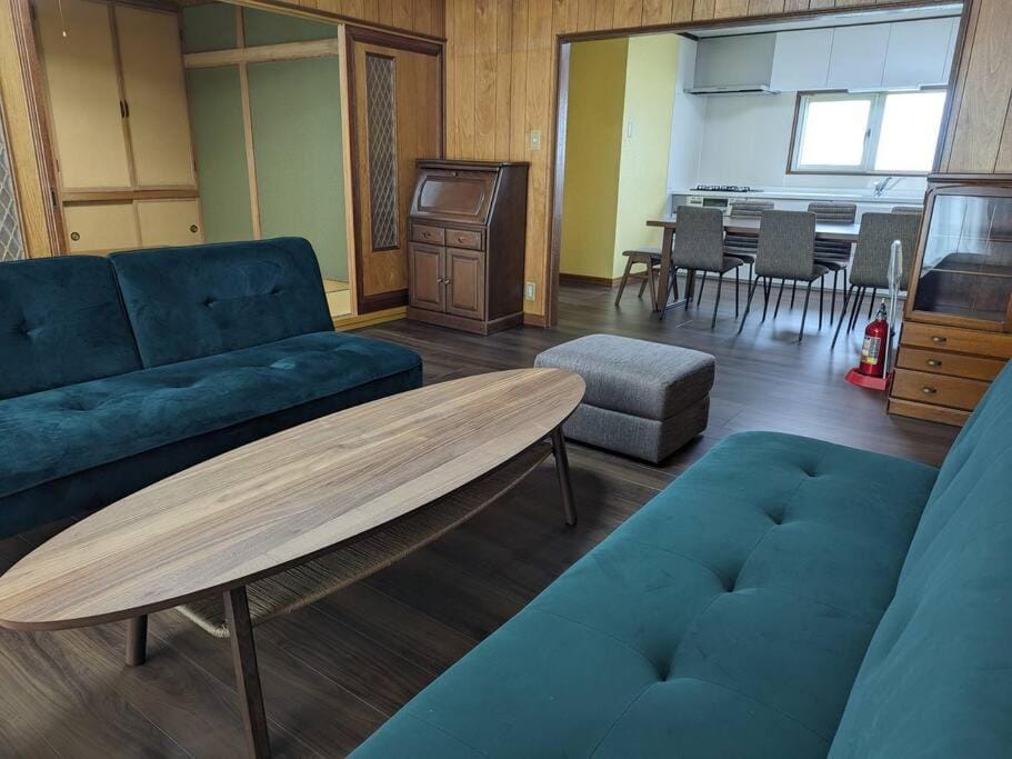 Living room, Dining area