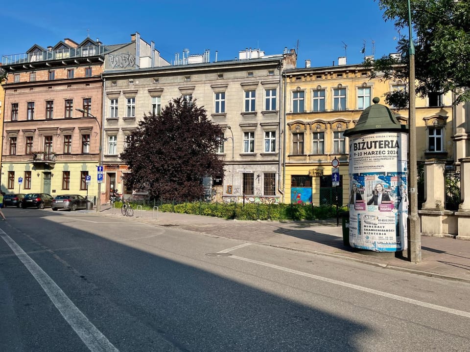 Property building, Neighbourhood, Street view, Location