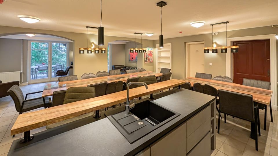 Communal kitchen, kitchen