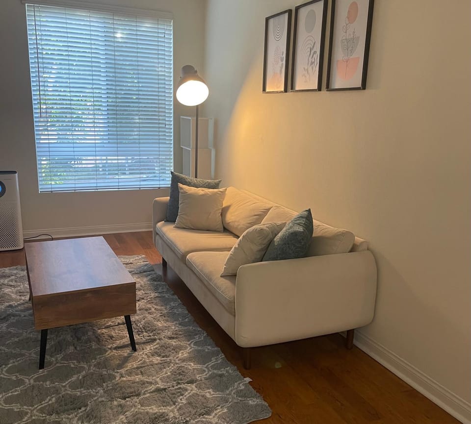 Communal lounge/ TV room, TV and multimedia, Living room