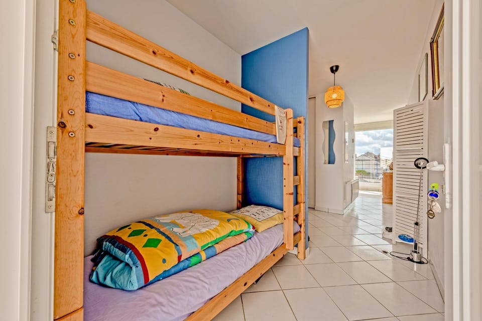 Property building, Living room, Bedroom