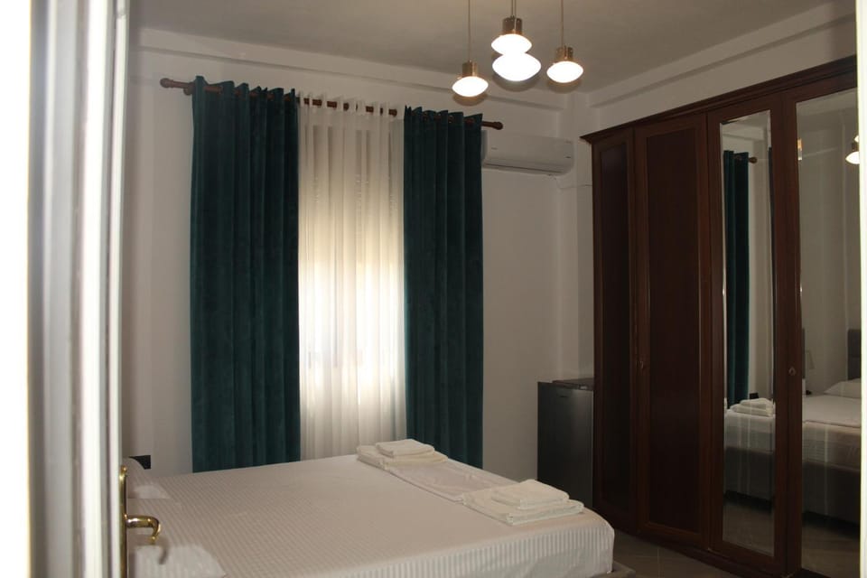 Bed, Bedroom, wardrobe
