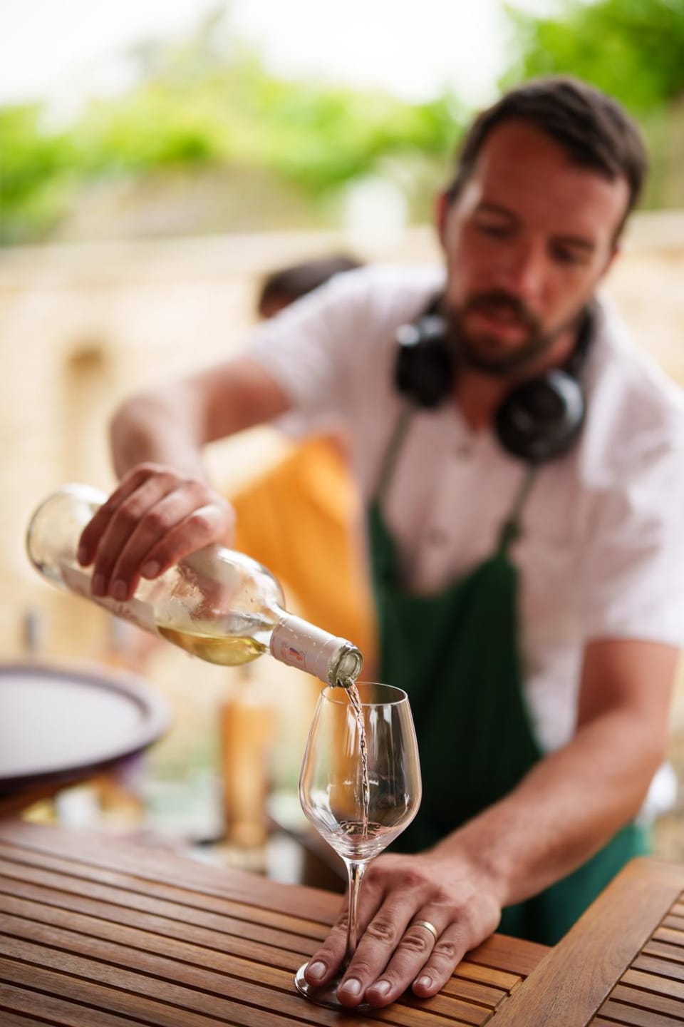 Drinks, Alcoholic drinks, group of guests