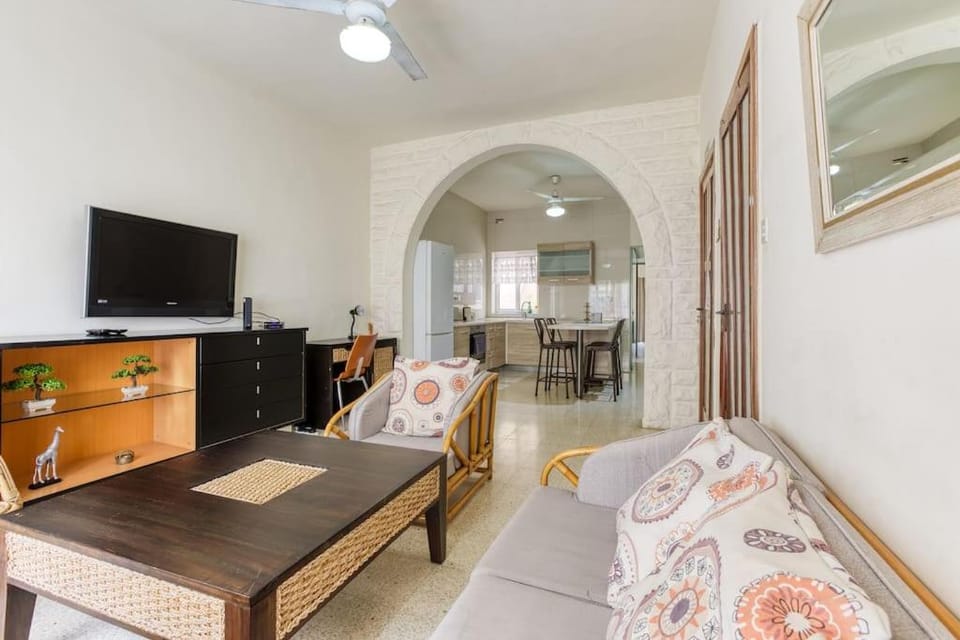 Seaside Apartment in Prime Sliema Location Apartment in Sliema