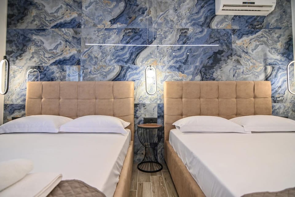 Bed, Photo of the whole room, Bedroom, air conditioner