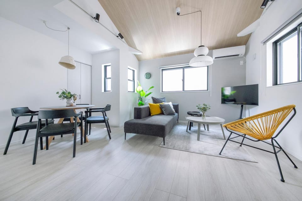 TV and multimedia, Living room, Dining area, air conditioner