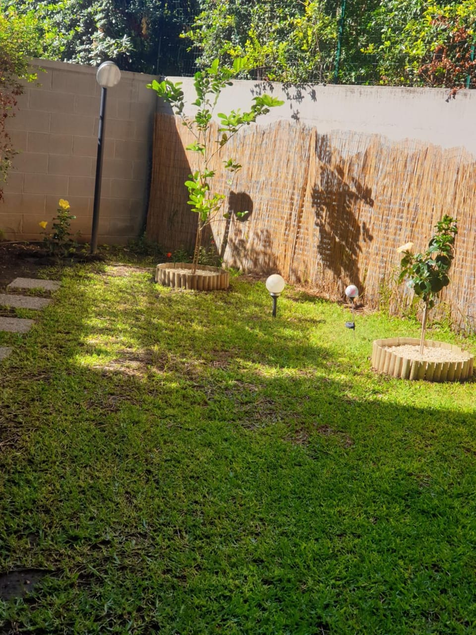 Day, Garden view
