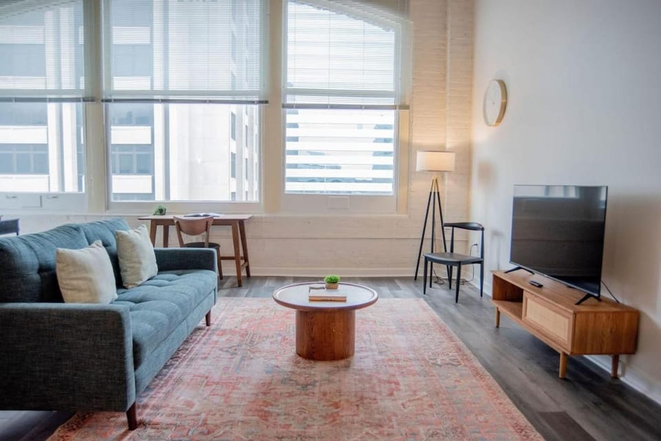 CozySuites The Block Skybridge Access Apartment in Indianapolis