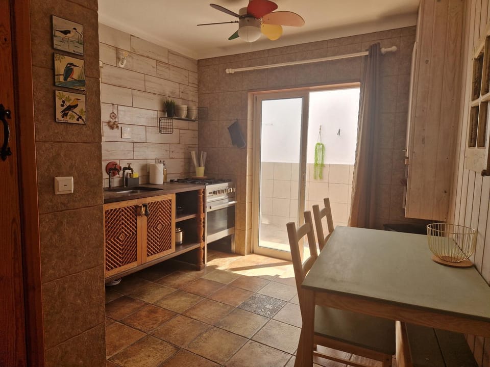 2 bedroom House with Private Roof Terrace in Centre House in Tavira