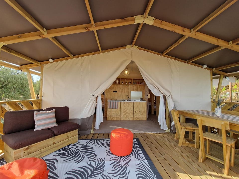 Koru Etna Glamping - lodge con vasca idromassaggio privata Luxury tent in Sicily