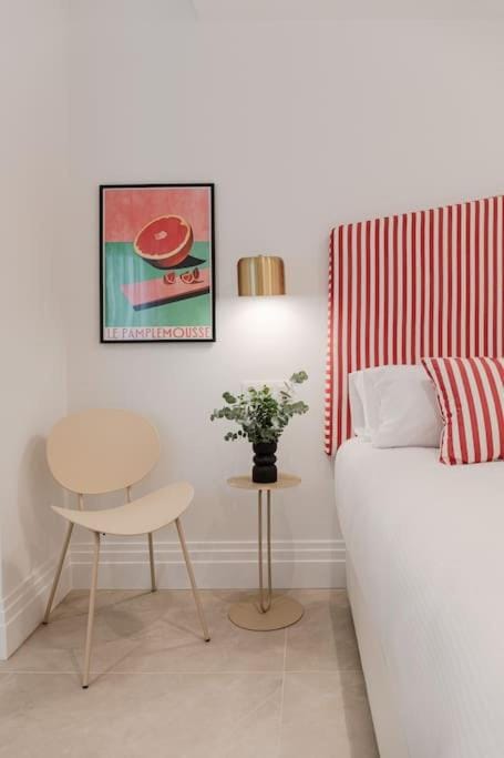 Bed, Decorative detail, Bedroom