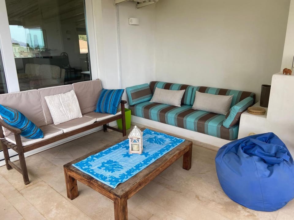 Balcony/Terrace, Living room