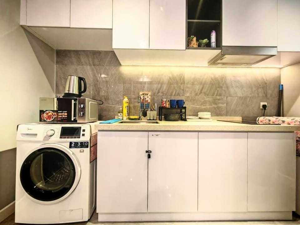 Imperio Residence Studio Suite by MJ Holiday Apartment in Malacca