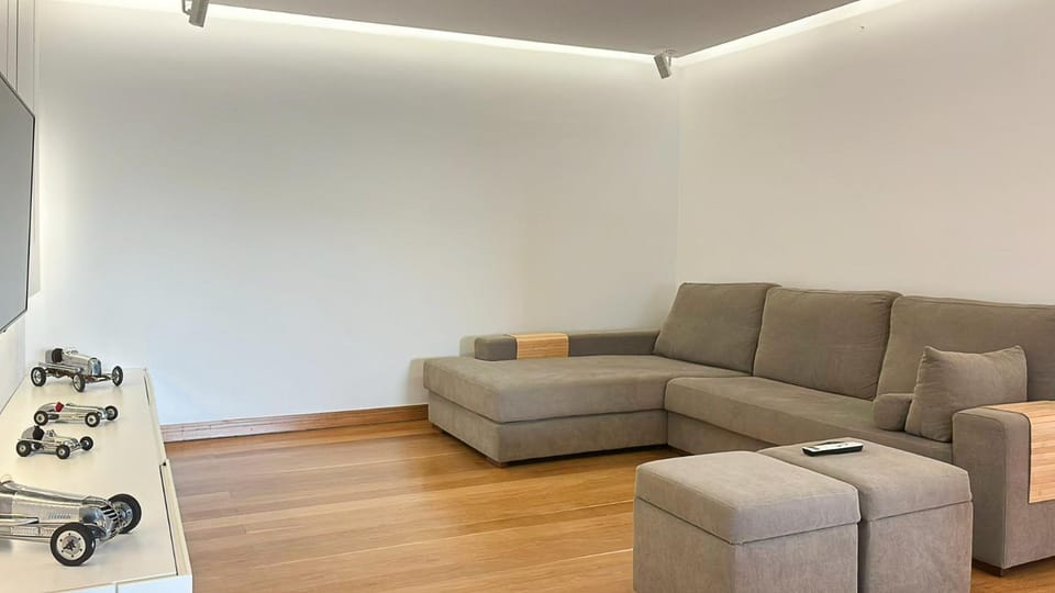 Communal lounge/ TV room, Living room