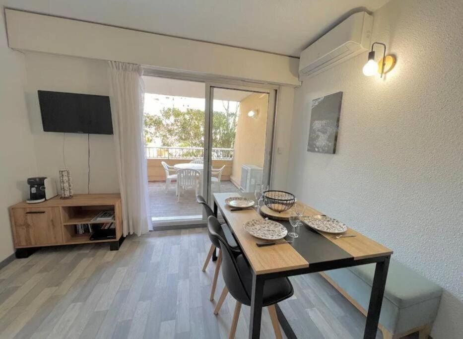 Appartement Port de Hyères 4 personnes Apartment in Hyères