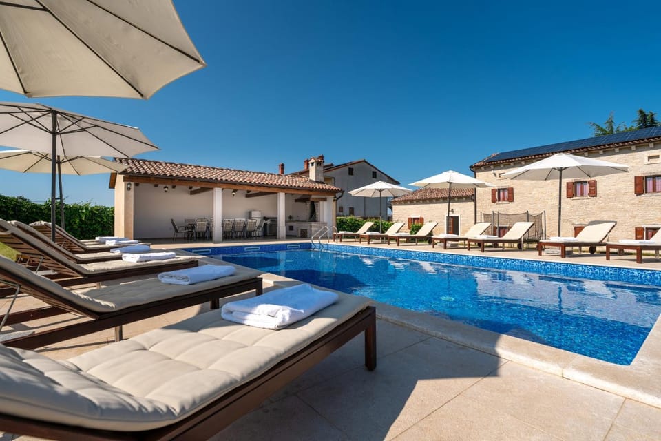 Villa Krculi by Briskva Villa in Istria County