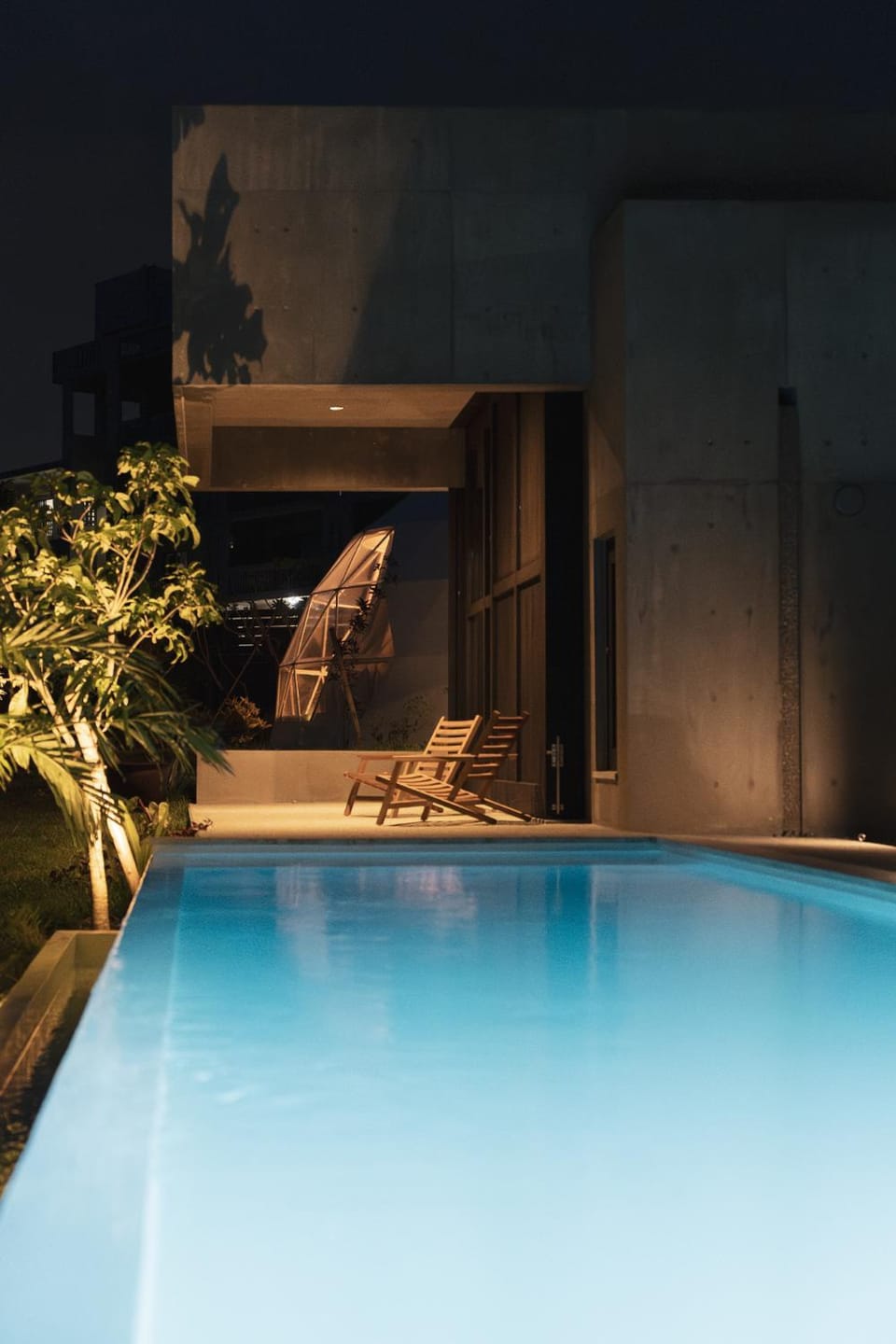 Night, Pool view