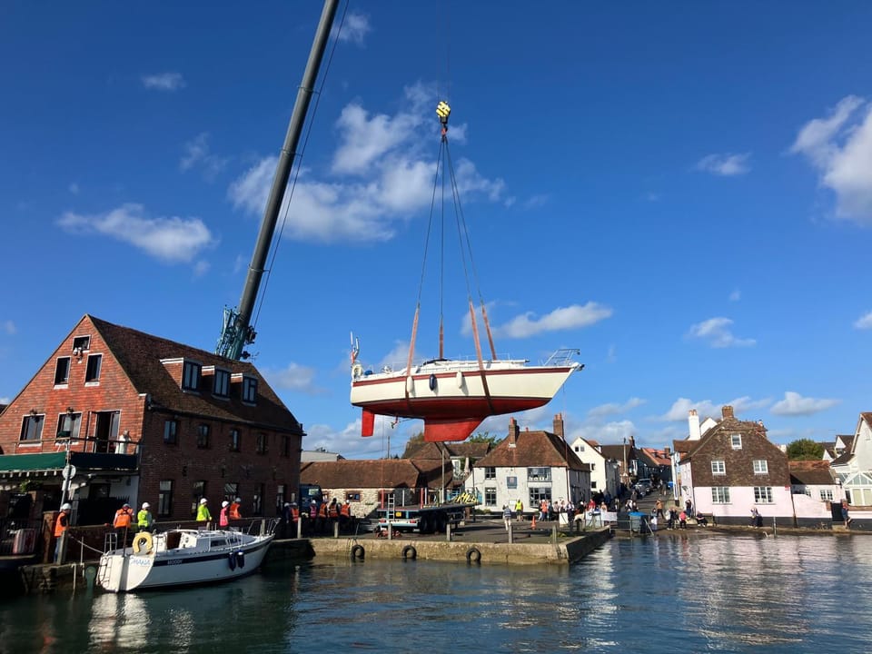 Sunny room in Old Emsworth Village in private house Vacation rental in Chichester District
