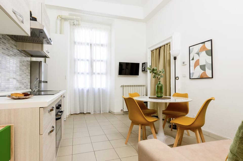 TV and multimedia, Kitchen or kitchenette, Living room, Seating area, oven, pet friendly, stove